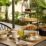 Nearchou Boutique 5*