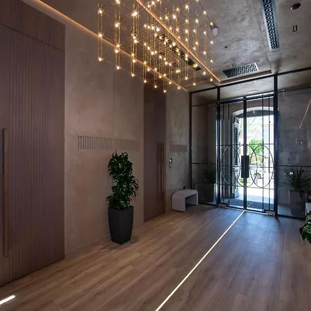 Nearchou Boutique