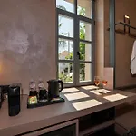 Nearchou Boutique 5*