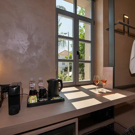 Nearchou Boutique 5*