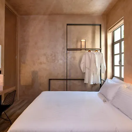 Nearchou Boutique 5*