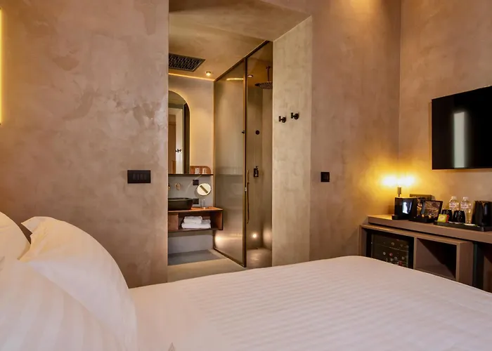 Nearchou Boutique מלון