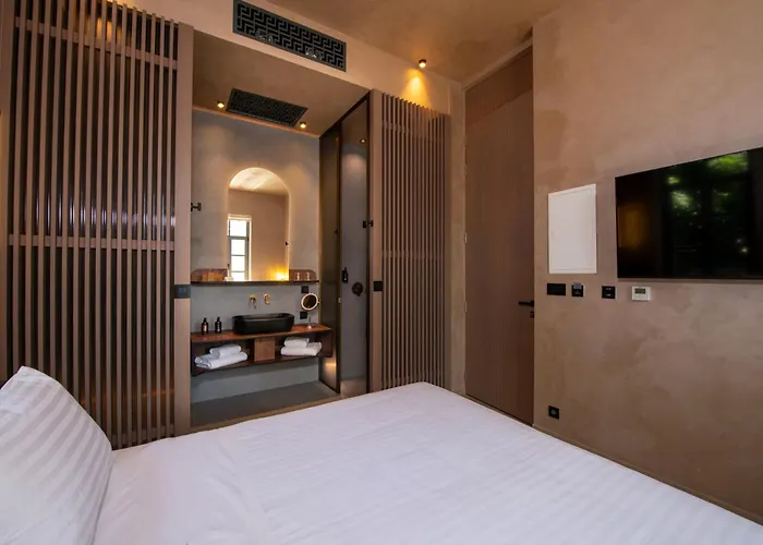 Nearchou Boutique Hotel 5*