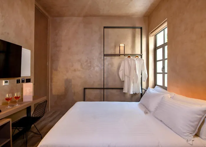 Nearchou Boutique 5*